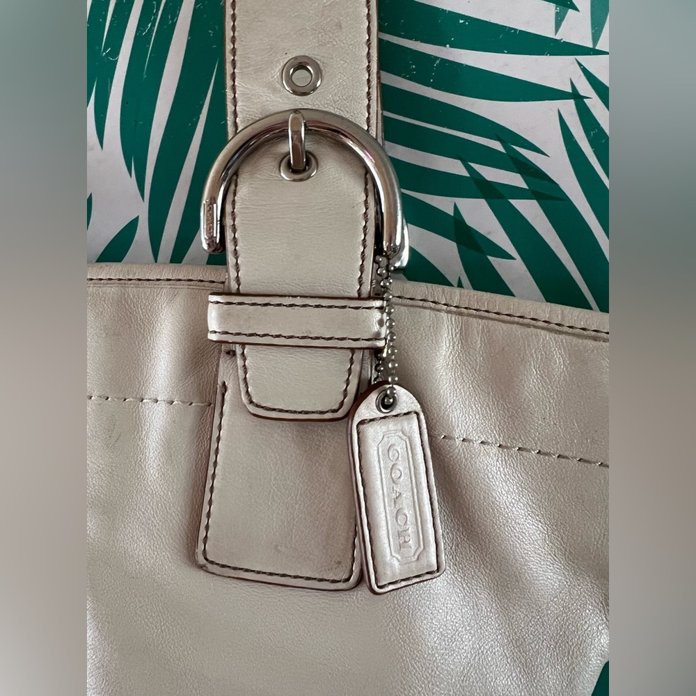 Vintage white Coach soho leather satchel handbag model 9544 - Picture 3 of 13